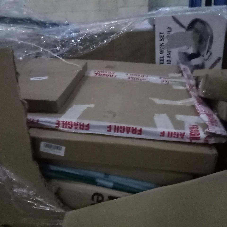 PALLET OF ASSORTED ITEMS INCLUDING TOILET SEAT, WALL CLOCK, NAVARIS FRAMED PRINT, IBEANI QUESTION, PEDAL BIN,