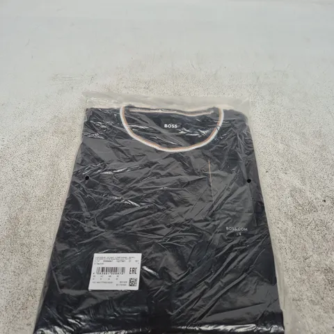 HUGO BOSS BLACK JUMPER - SIZE M