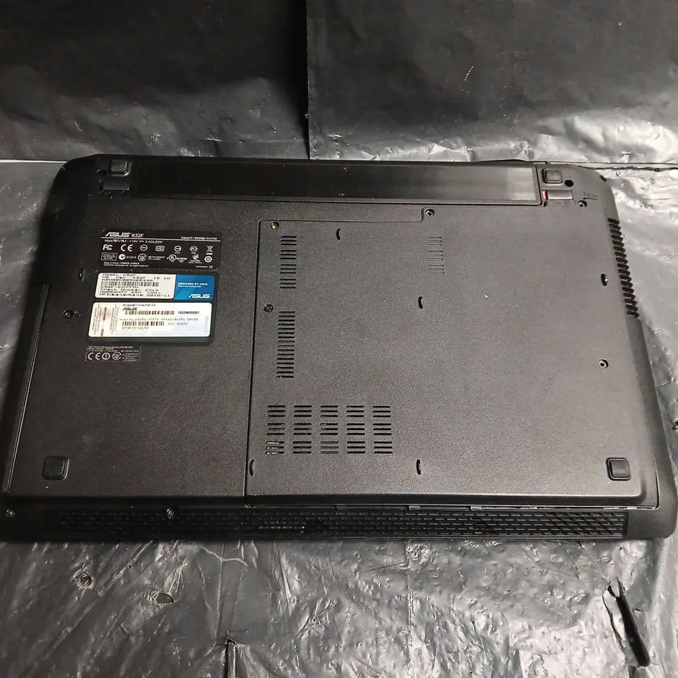 ASUS LAPTOP – MODEL UNSPECIFIED
