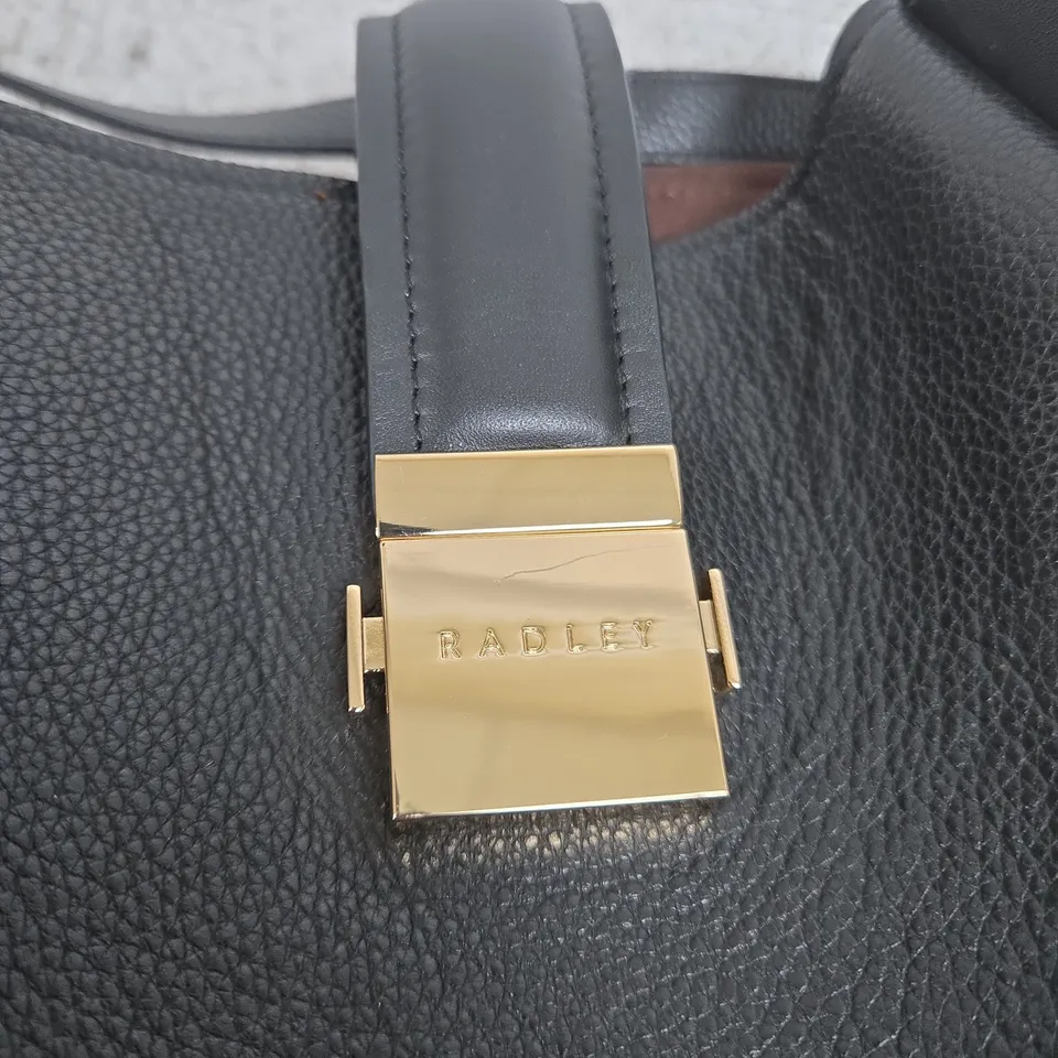 RADLEY BLACK PEBBLE-GRAIN LEATHER SHOULDER BAG WITH GOLD CLASP