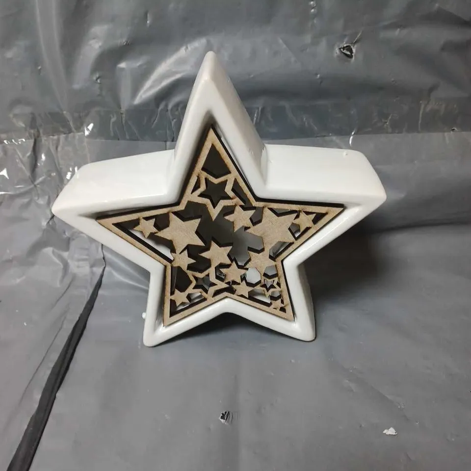 16 CM LIGHT UP CERAMIC STAR CHRISTMAS DECORATION