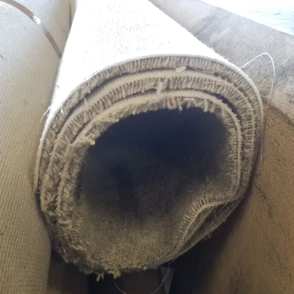 ROLL OF QUALITY 4M LINGDALE GRASSINGTON CARPET - 4×1.54M