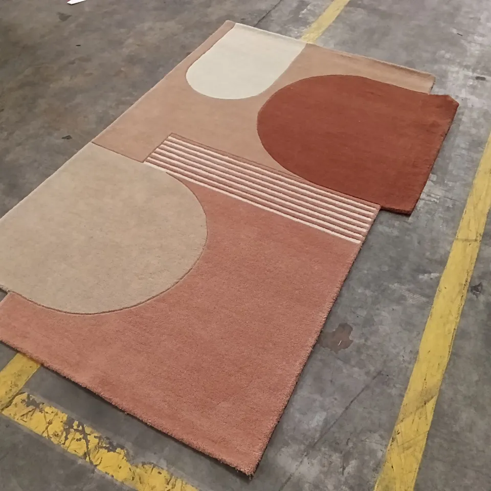 QUALITY DESIGNER AREA RUG - APPROXIMATELY 238CM X 150CM