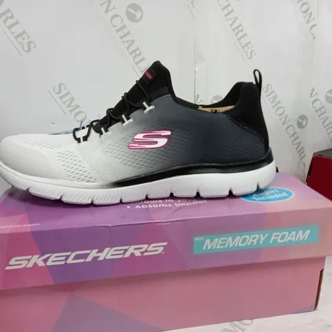 BOXED SKETCHERS MEMORY FOAM TRAINERS SIZE 7
