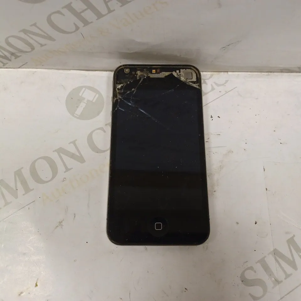APPLE IPHONE 4 (A1332) SMARTPHONE 