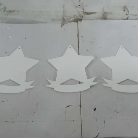 APPROXIMATELY 75 DECORATIVE HANGING STRARS 
