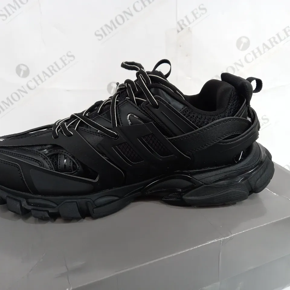 BOXED PAIR OF BALENCIAGA TESS.S.GOMMA BLACK TRAINERS SIZE 12