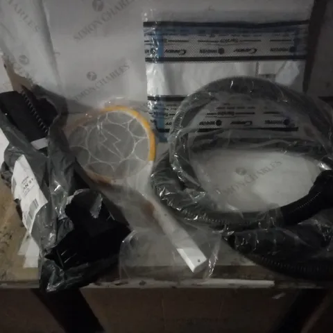 GROUP OF 5 ASSORTED ITEMS TO INCLUDE VACUUM HOSE, BUG ZAPPER, WALL SPIKES ETC
