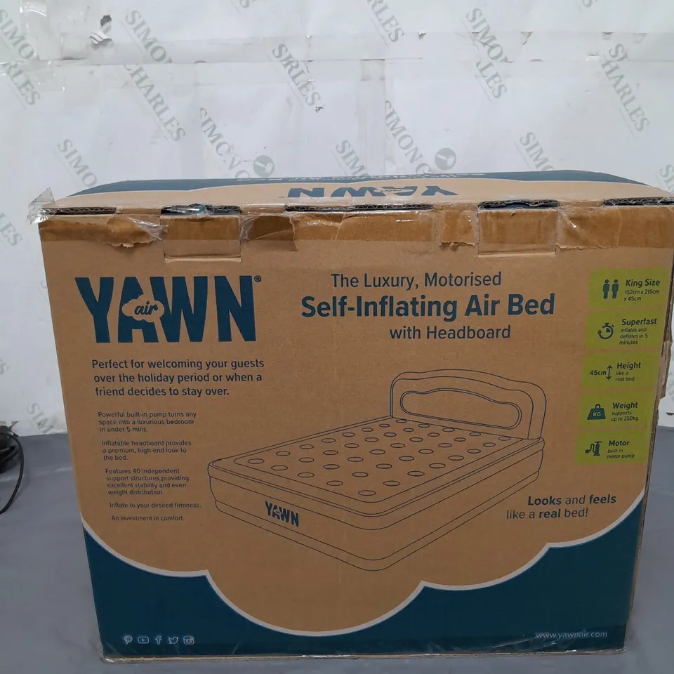 YAWN AIR BED DELUXE - KING AIR BED + FITTED SHEET