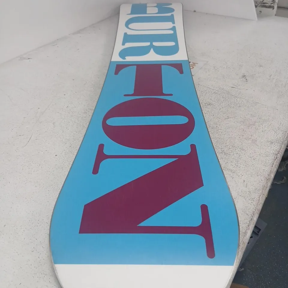 BURTON SNOWBOARD 149 CM – FLORAL GRAPHIC TOP SHEET