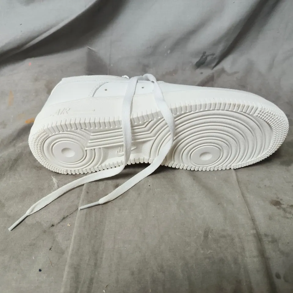 UNBOXED NIKE AIR FORCE 1 WHITE LEATHER SNEAKERS UK SIZE 6