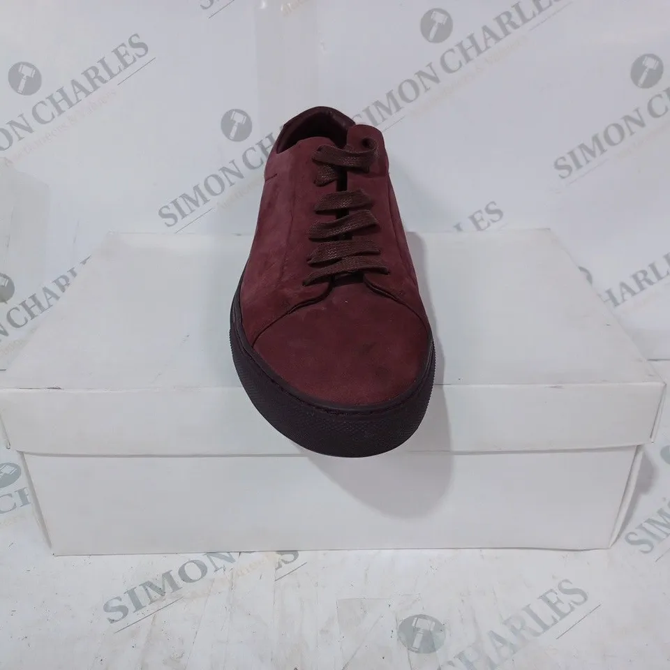 BOXED PAIR OF REISS LUCA LACE UP SHOES IN BURGUNDY SIZE 9
