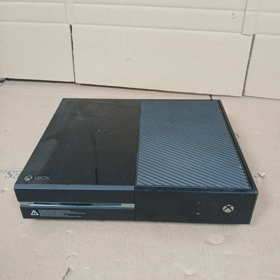 XBOX ONE CONSOLE