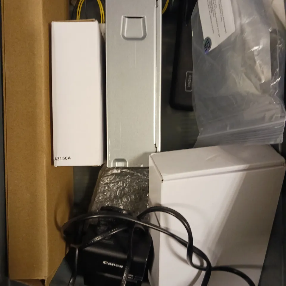 APPROXIMATELY 10 ASSORTED ELECTRICAL PRODUCTS TO INCLUDE WIRELESS SPEAKER, WIRELESS DOORBELL, IP CAMERA ETC 