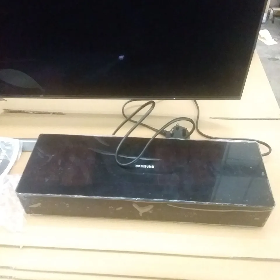 BOXED 55" SAMSUNG OLED TV WITH DIGIBOX 