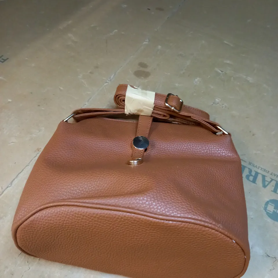 DAMART BROWN LEATHER BAG 