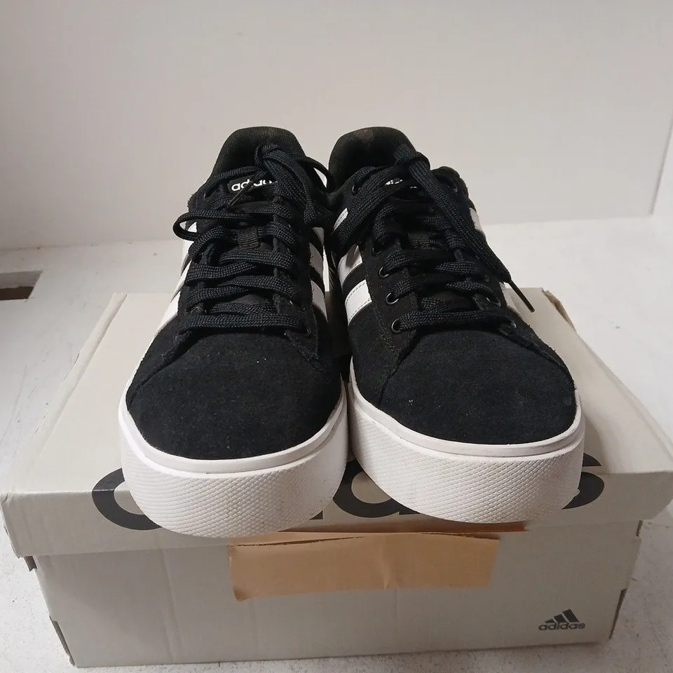 BOXED PAIR OF ADIDAS 4.0 PLATFORM TRAINES - SIZE 9