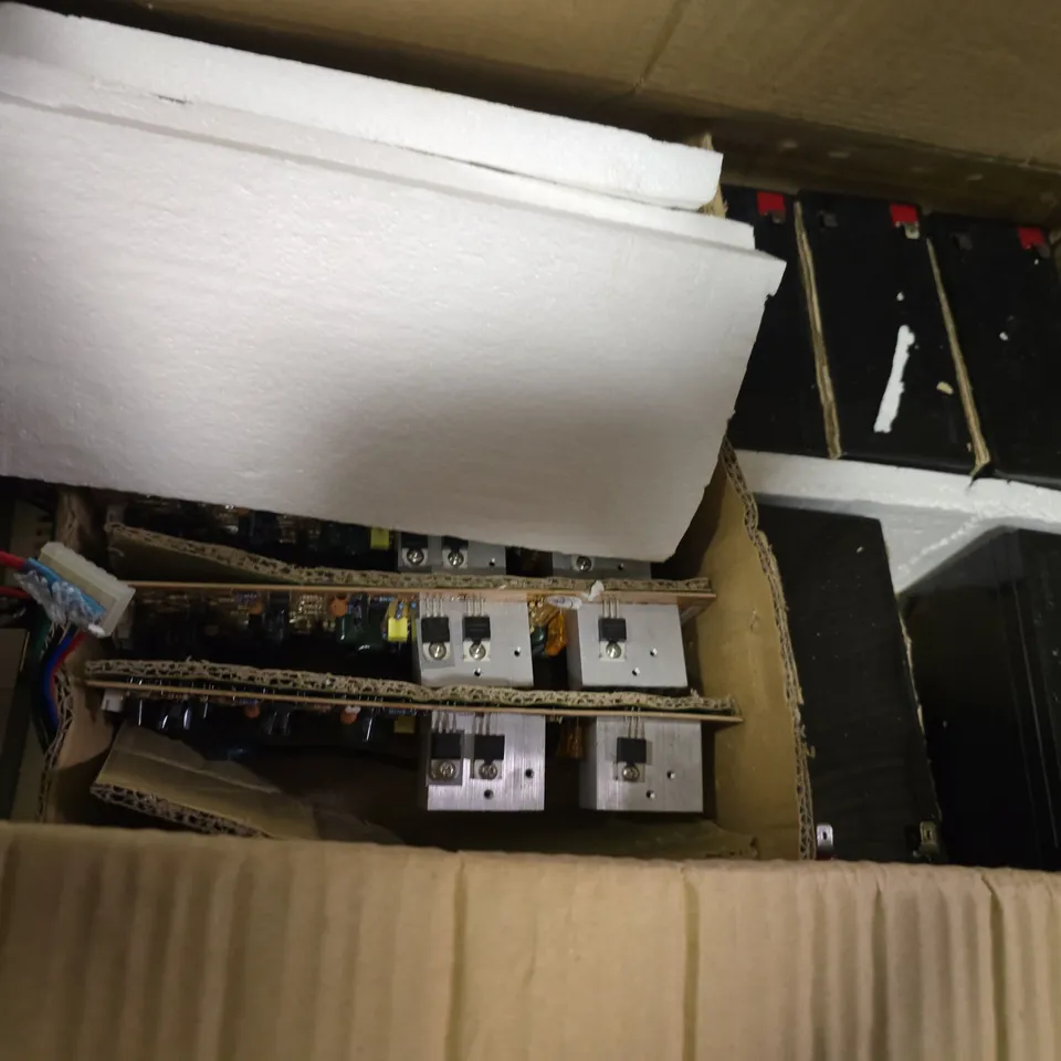 BOX OF APPROXIMATELY 12 ASSORTED ITEMS TO INCLUDE - MCA RECHARABLE BATTERY , MOTHER BOARDS ETC