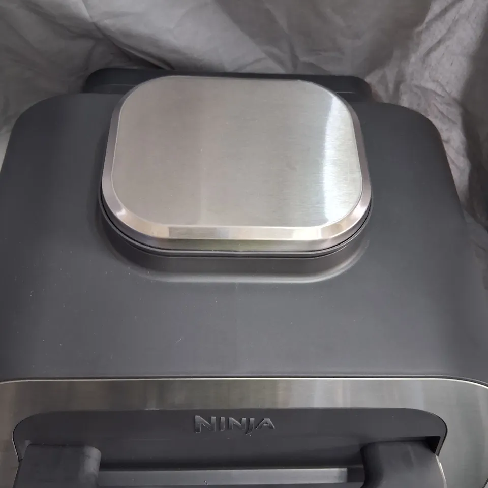 BOXED NINJA HEALTH GRILL MAX DG551UK