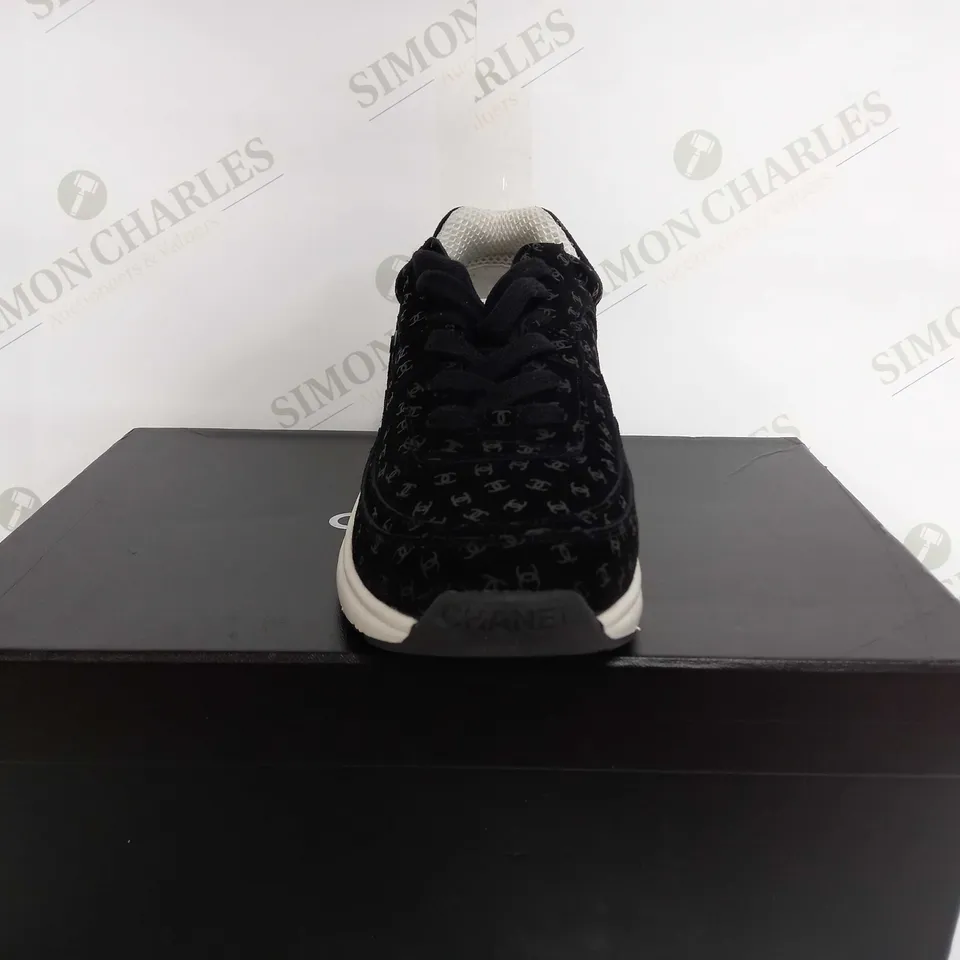 CHANEL TWEED GROSGRAIN BLACK SUEDE TRAINER - EU 40