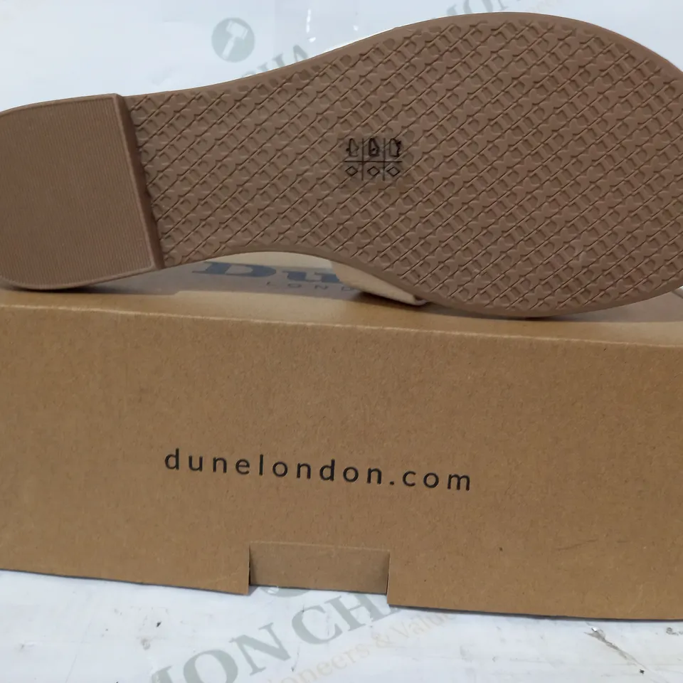 BOXED PAIR OF DUNE LONDON OPEN TOE SANDALS IN WHITE UK SIZE 6