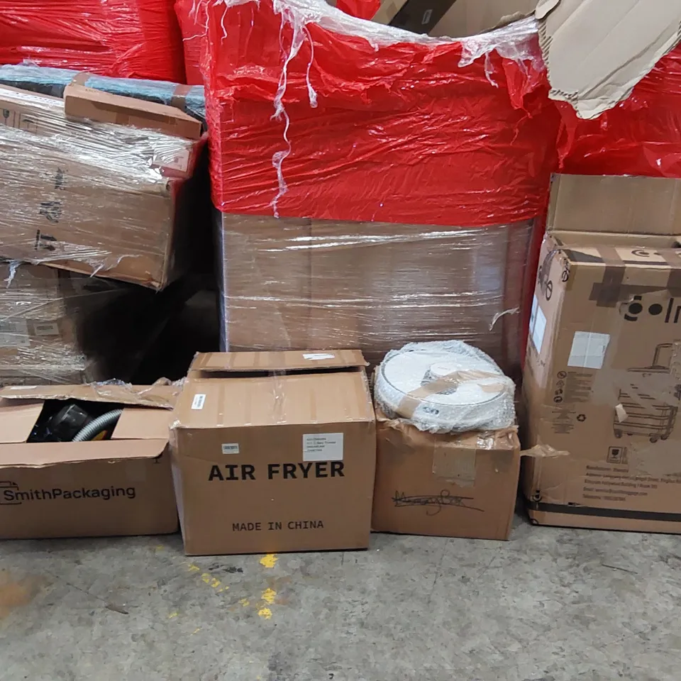 PALLET OF ASSORTED ITEMS INCLUDING: AIR FRYER, VACUUM CLEANER, ROBOT VACUUM, SUITCASE