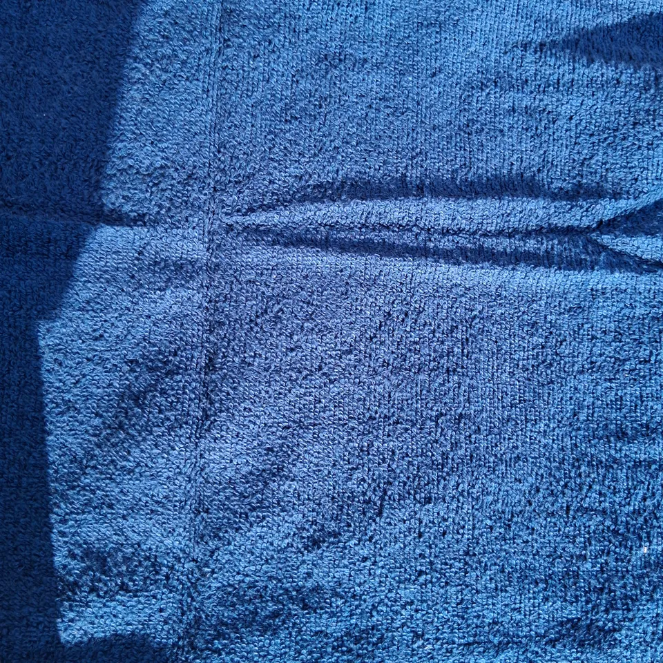 APPROXIMATELY 48 BRAND NEW JUST WISHES 50 X 90CM HAND TOWELS
