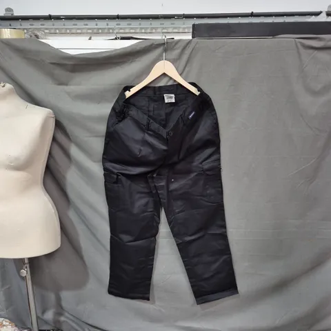 BLACK KNIGHT MEN'S TROUSERS, UK 36R
