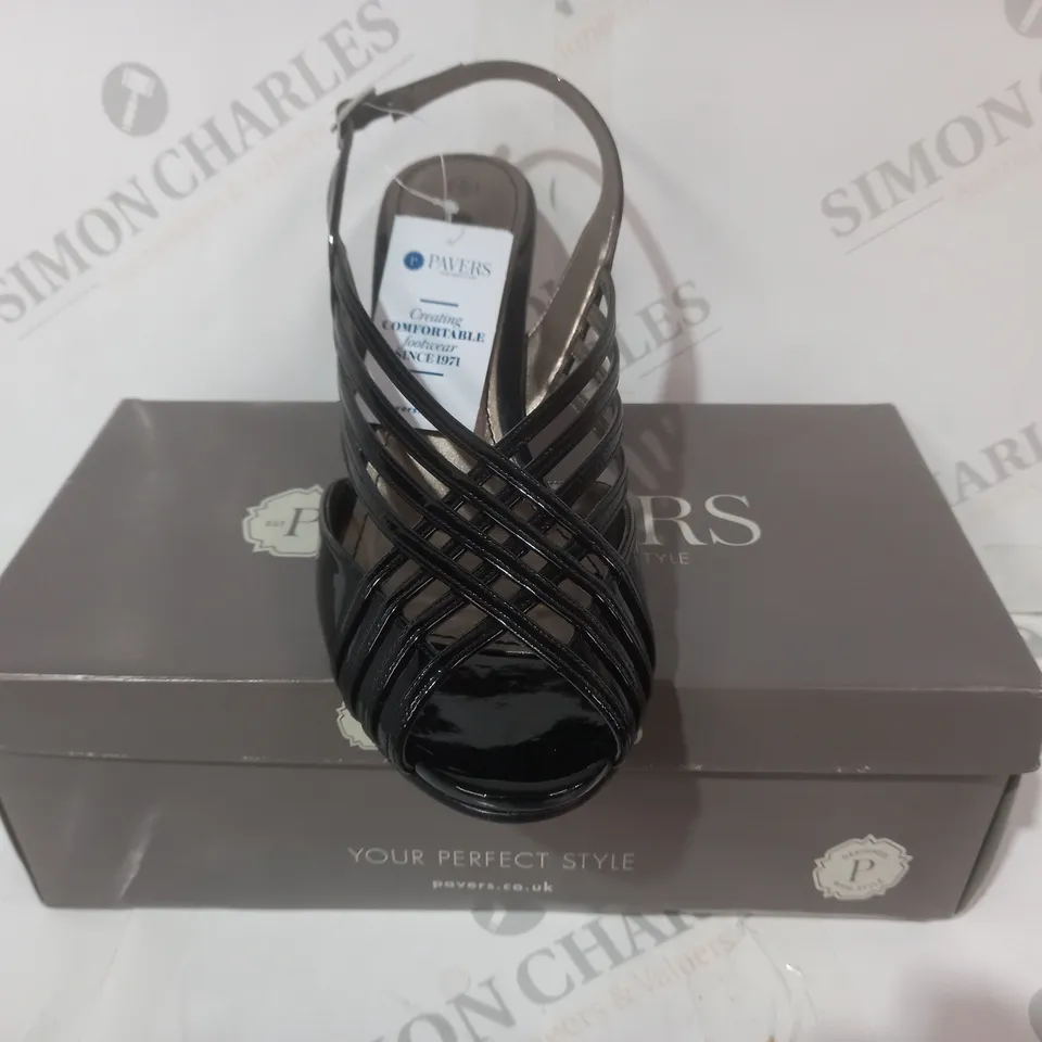 BOXED PAIR OF PAVERS AMITY1700 HEELED SANDALS IN BLACK SIZE 6