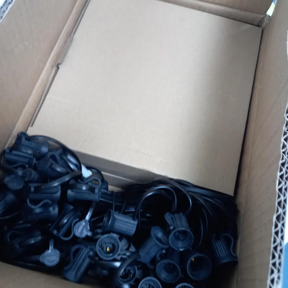 BOXED GLOBE STRING LIGHT SET INDOOR / OUTDOOR 