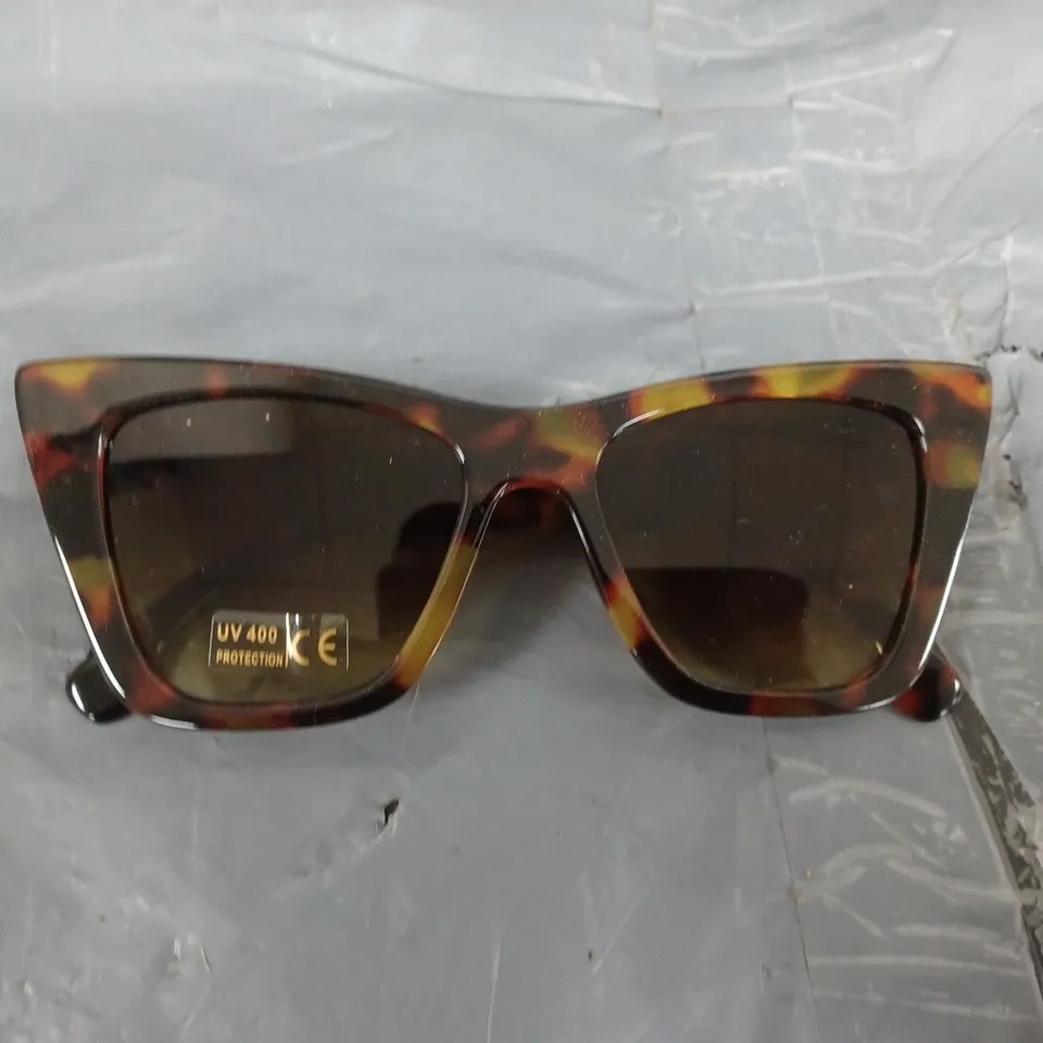 KATIE LOXTON SUNGLASSES