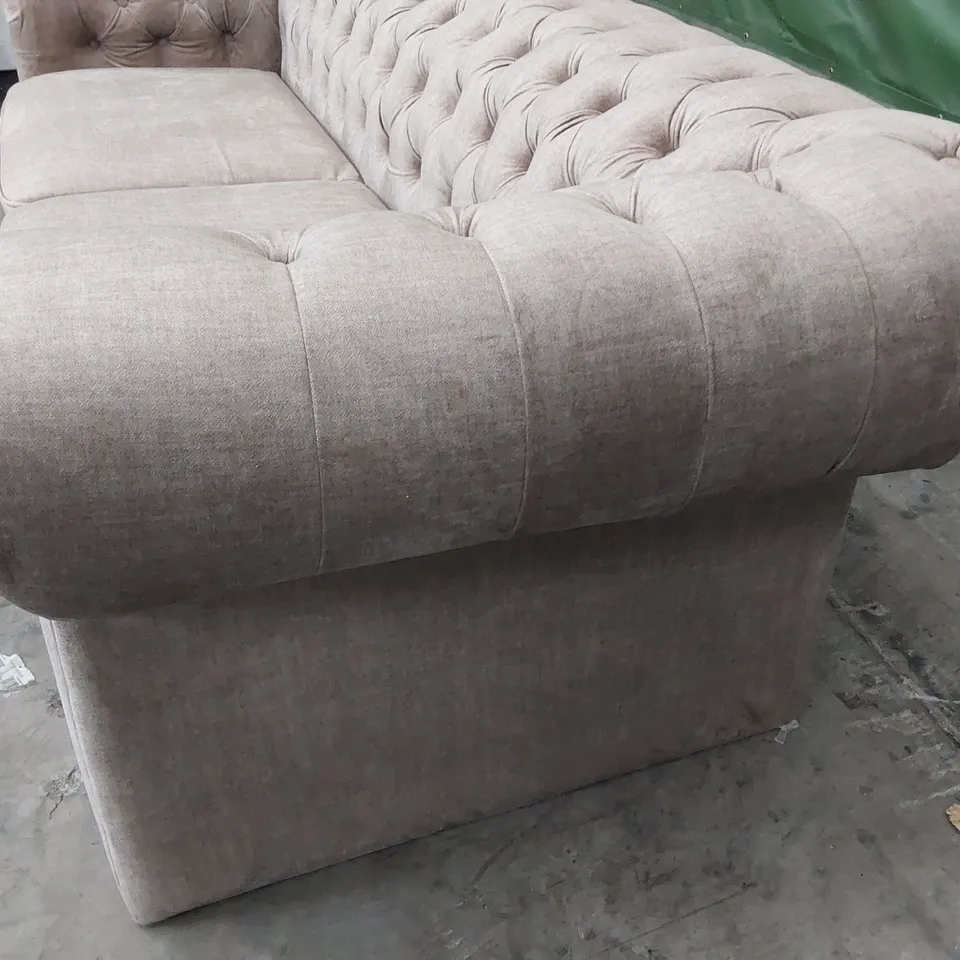 DESIGNER THREE SEATER CHESTERFIELD SOFA PLUSH FAWN FABRIC 