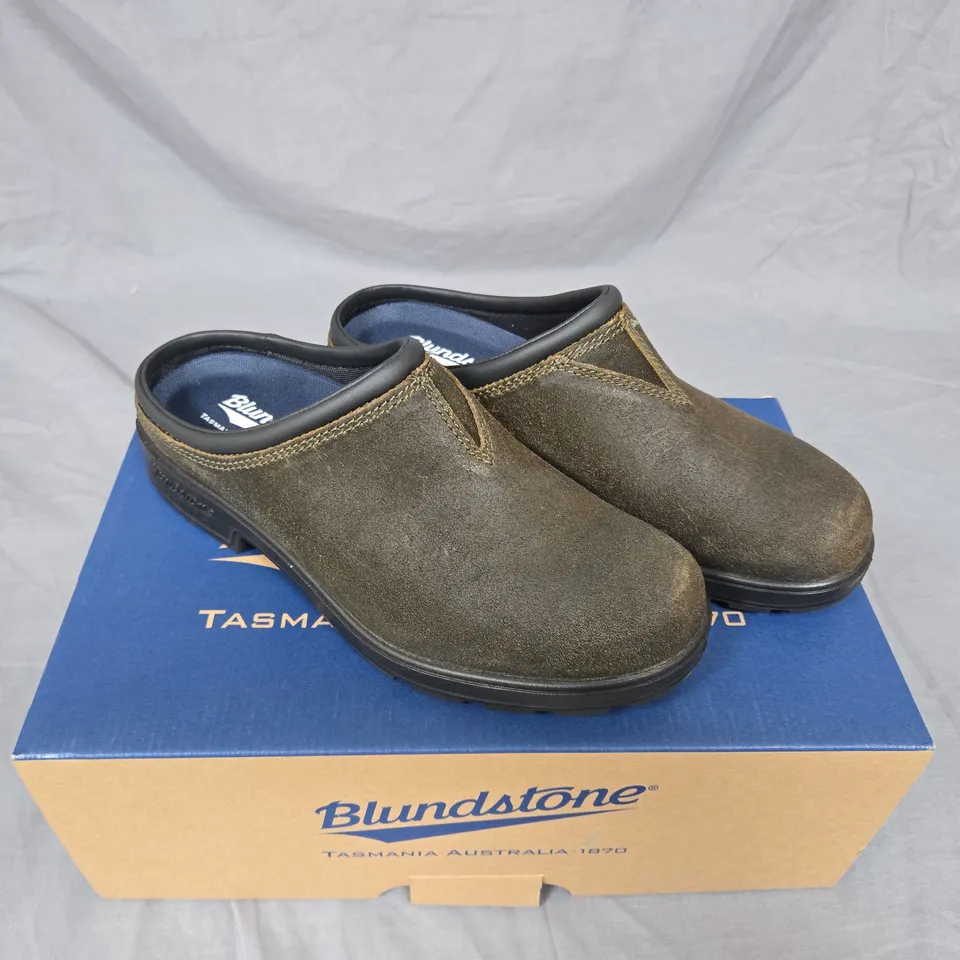 BLUNDSTONE BROWN SUEDE SLIP-ON BOOTS – CHELSEA STYLE (BOXED). UK SIZE 6
