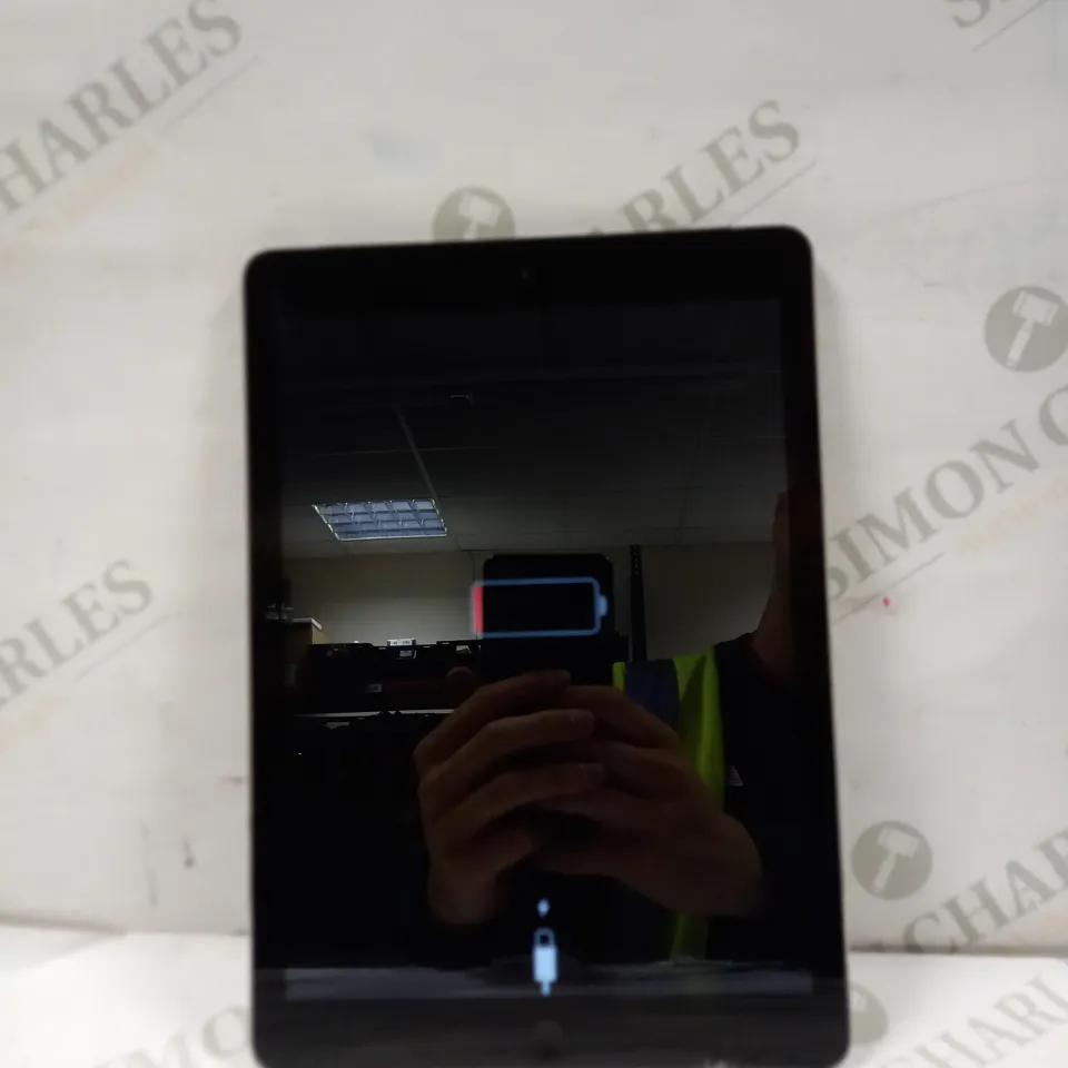 APPLE IPAD AIR A1475