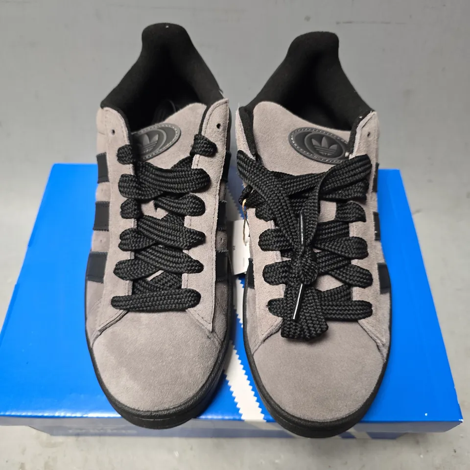 BOXED ADIDAS CAMPUS 00S SIZE 7