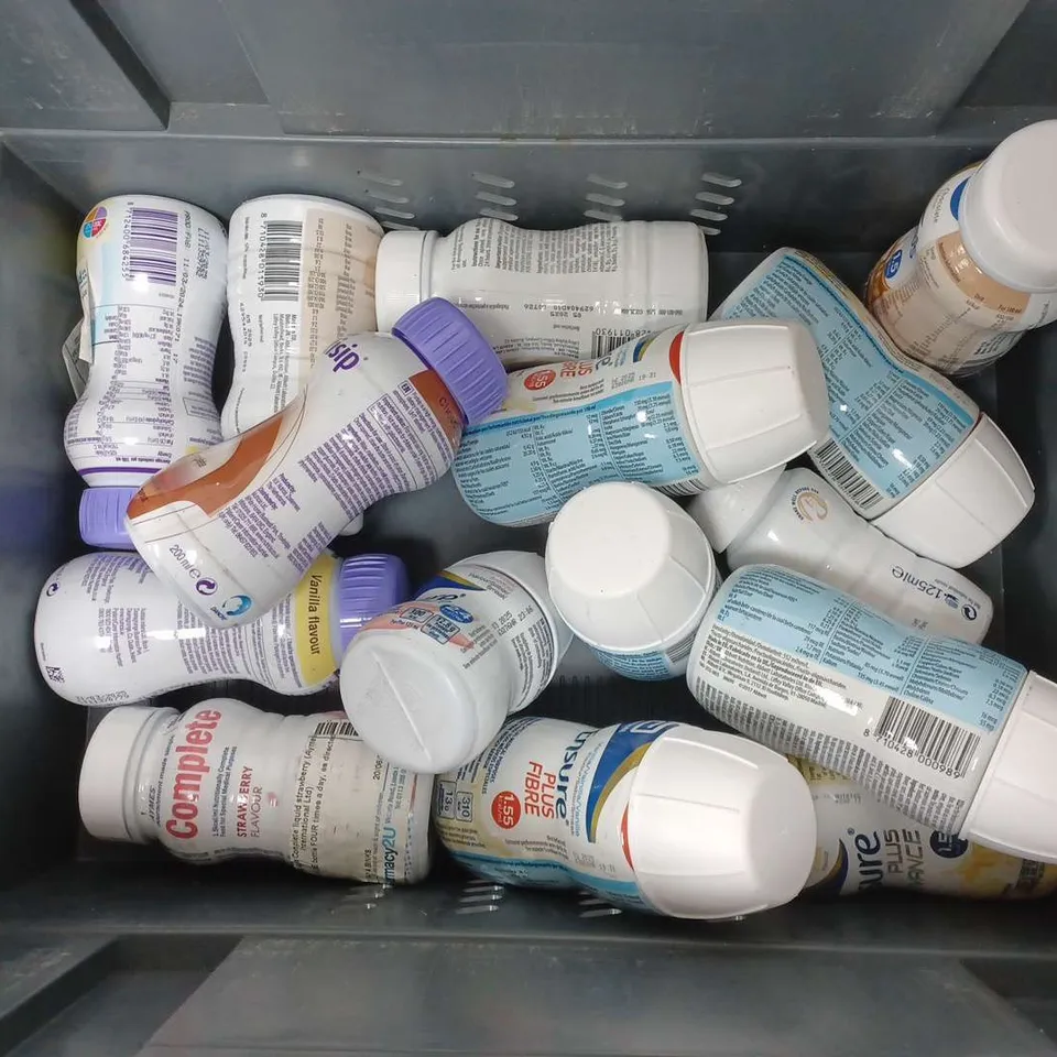 APPROXIMATELY 15 ASSORTED HEALTH DRINKS TO INCLUDE NUTRICIA FORTSIP (200ml), ABBOTT ENSURE PLUS (200ml), NUALTRA ALTRAPLEN COMPACT (125ml), ETC - COLLECTION ONLY 