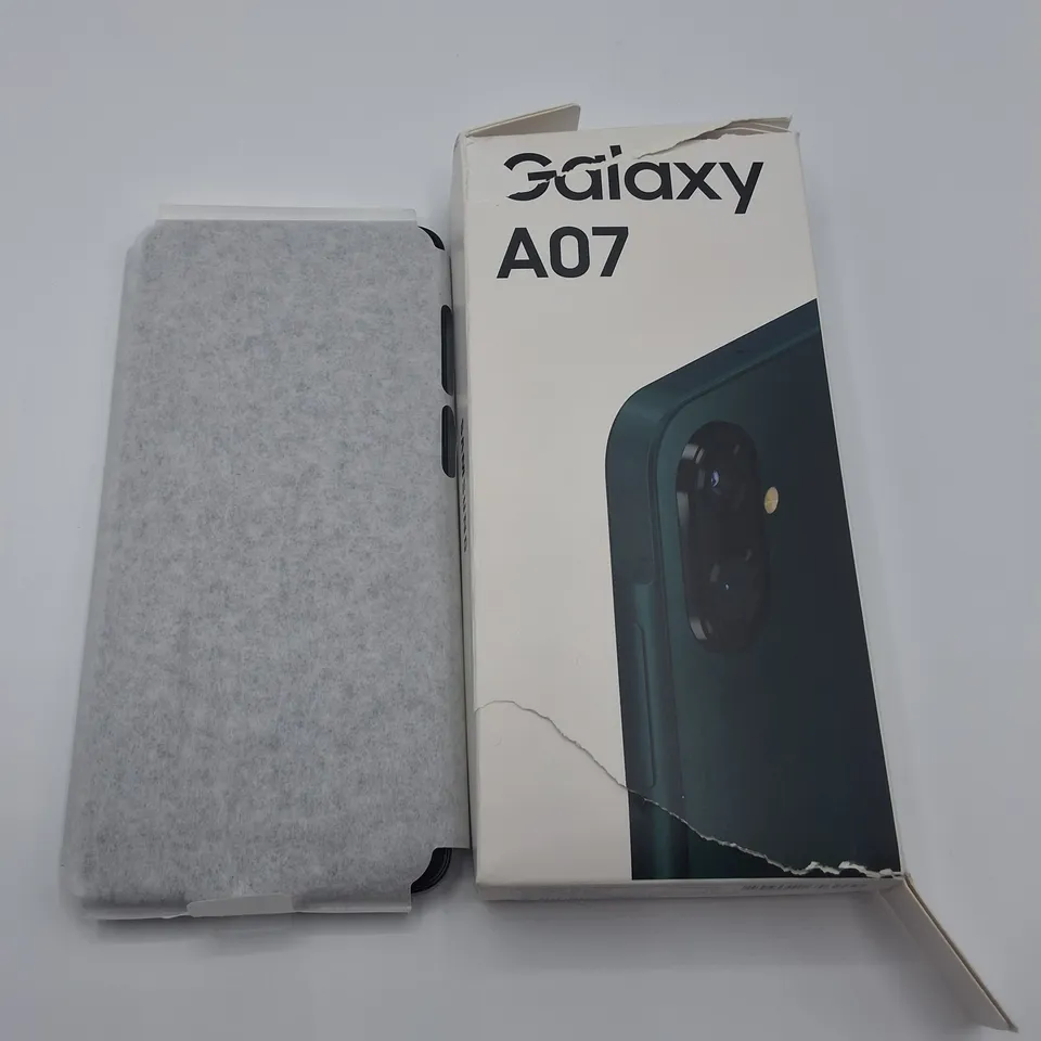SAMSUNG GALAXY A07 64GB IN GREEN - SM-A075