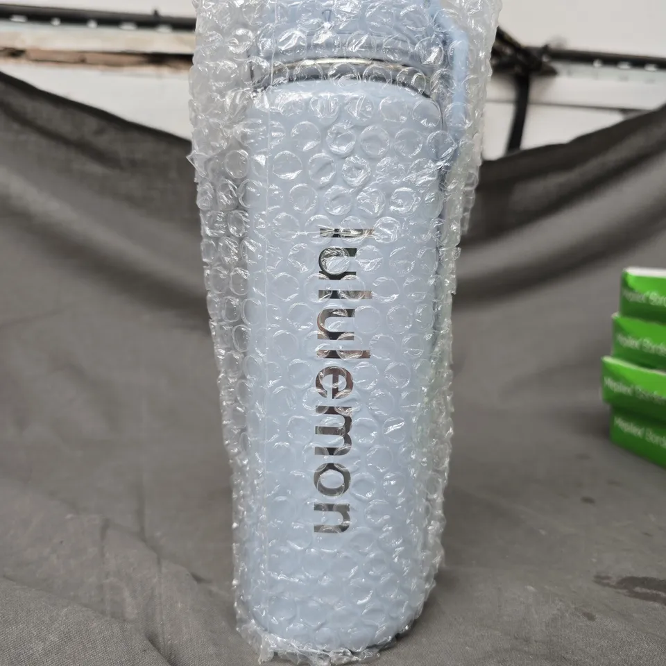 LULULEMON SPORTS BOTTLE IN BLUE 