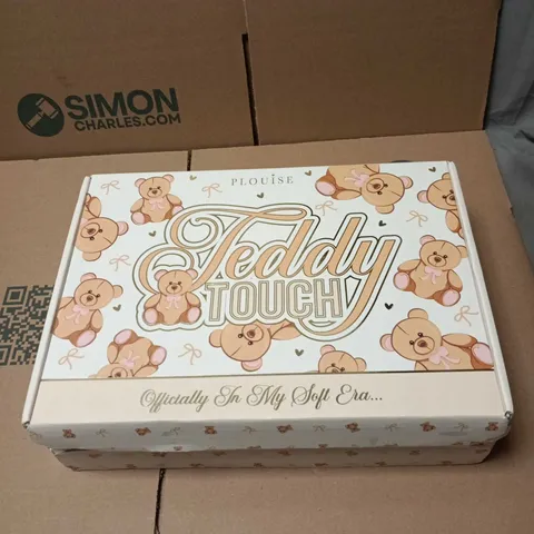 PLOUISE TEDDY TOUCH 5 ITEM GIFT SET TO INCLUDE MAKE UP MELTING MIST, BAD BITCH ENERGY 