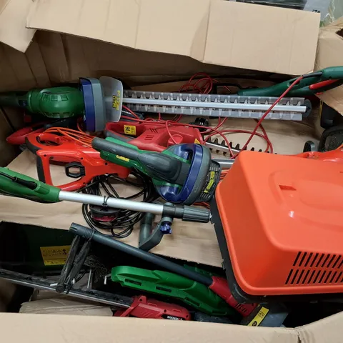 PALLET OF ASSORTED GARDEN APPLIANCES TO INCLUDE HEDGE TRIMMERS, AND LAWNMOWERS