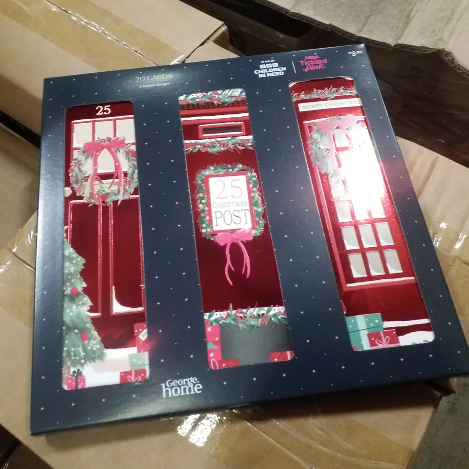 PALLET CONTAINING APPROXIMATELY 78 BOXES OF 10 BRAND NEW CHRISTMAS CARD PACKS & 5 BOXES OF 8 BRAND NEW SILVER BAUBLE SETS
