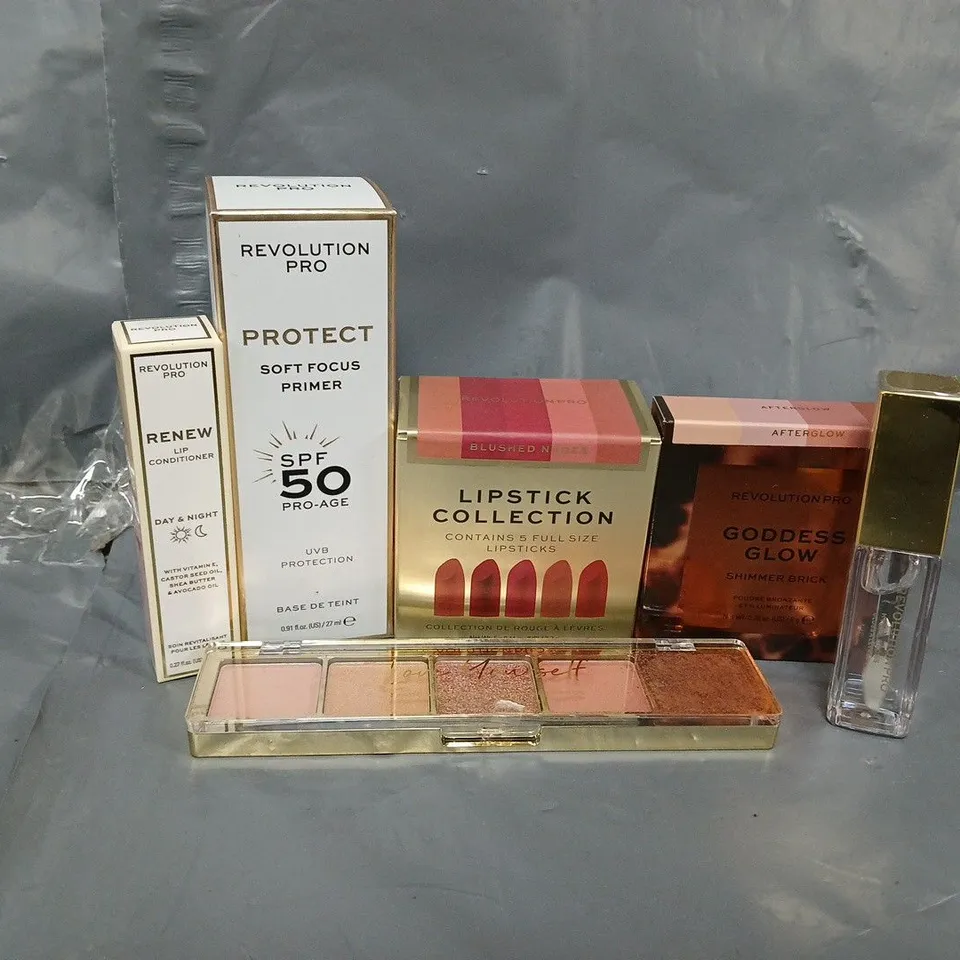 BOXED REVOLUTION PRO AMANDA HOLDEN BEAUTY FAVOURITES SET