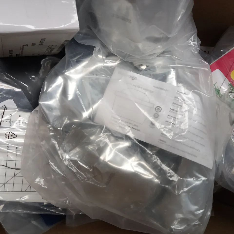 BOX OF APPROXIMATELY 15 ASSORTED HOUSEHOLD ITEMS TO INCLUDE WALL SAFE, WIRELESS DETECTOR SECURITY SYSTEM, ETC