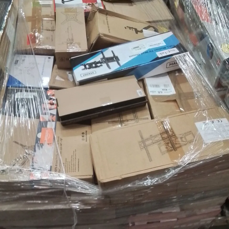 PALLET CONTAINING A LARGE QUANTITY OF WALL MOUNTED BRACKETS