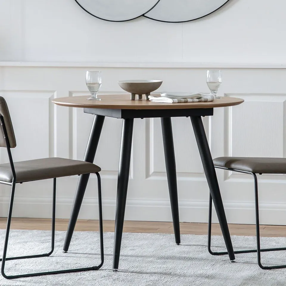 BOXED ASTLEY ROUND TABLE - OAK