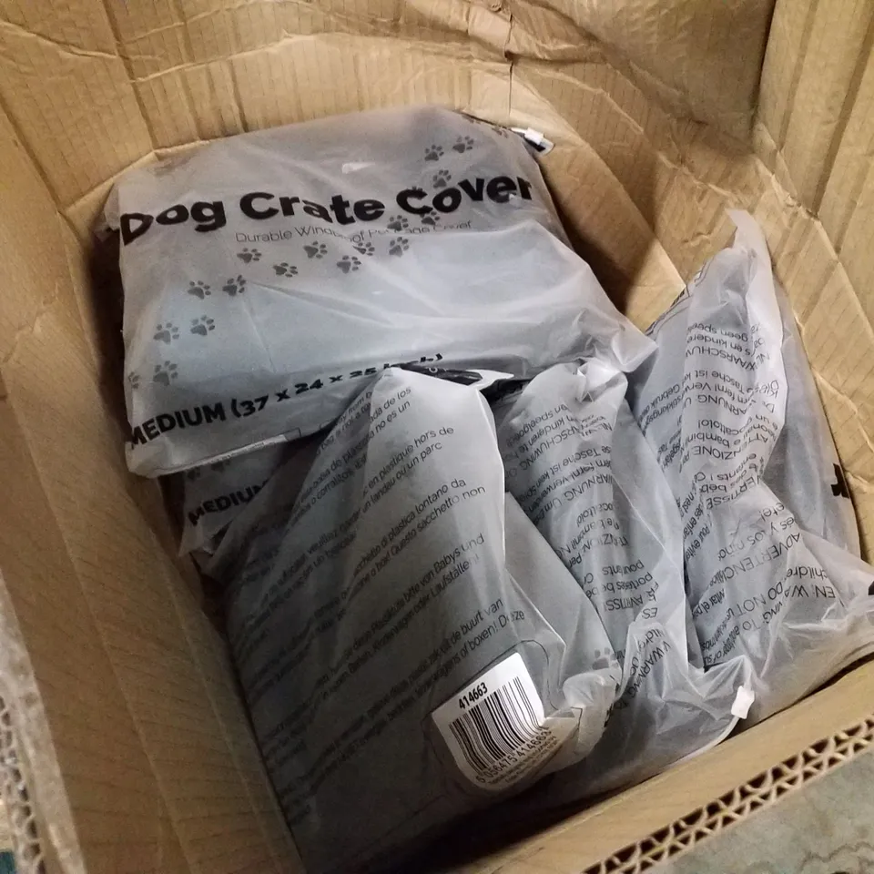 BOX CONTAINING 6 FURDREAMS 24" MEDIUM DOG CRATE COVERS