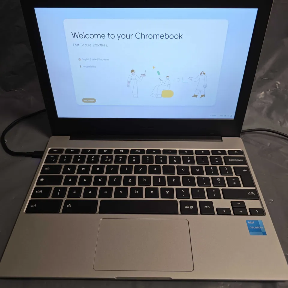 BOXED SAMSUNG GALAXY CHROMEBOOK INTEL CELERON LAPTOP IN SILVER - XE310XDA-KA1UK