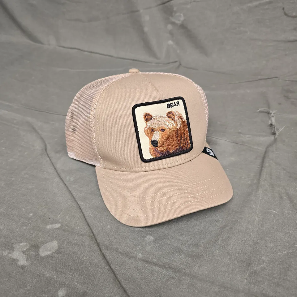 THE FARM BY GOORIN BROS. BEAR PATCH TRUCKER CAP – ONE SIZE
