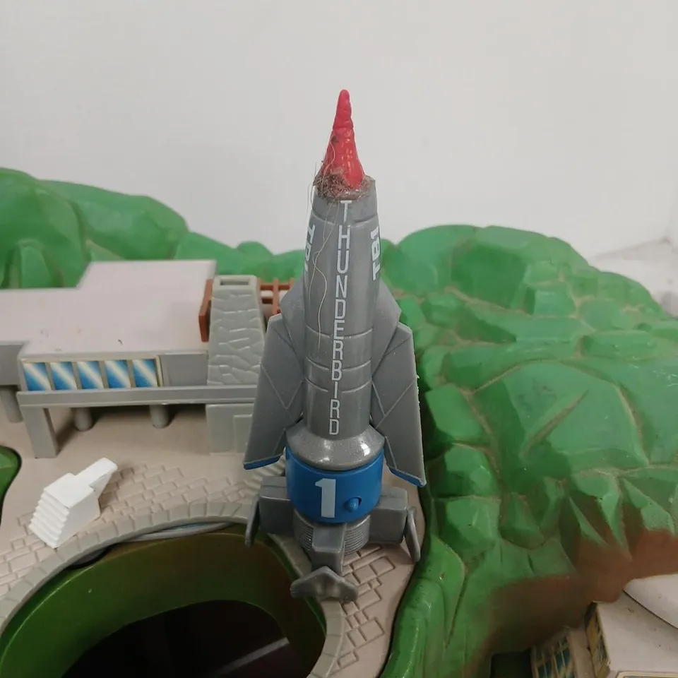 THUNDERBIRDS TRACY ISLAND PLAYSET – BOXED WITH THUNDERBIRD 1, 2 & 4 AND LADY PENELOPES CAR