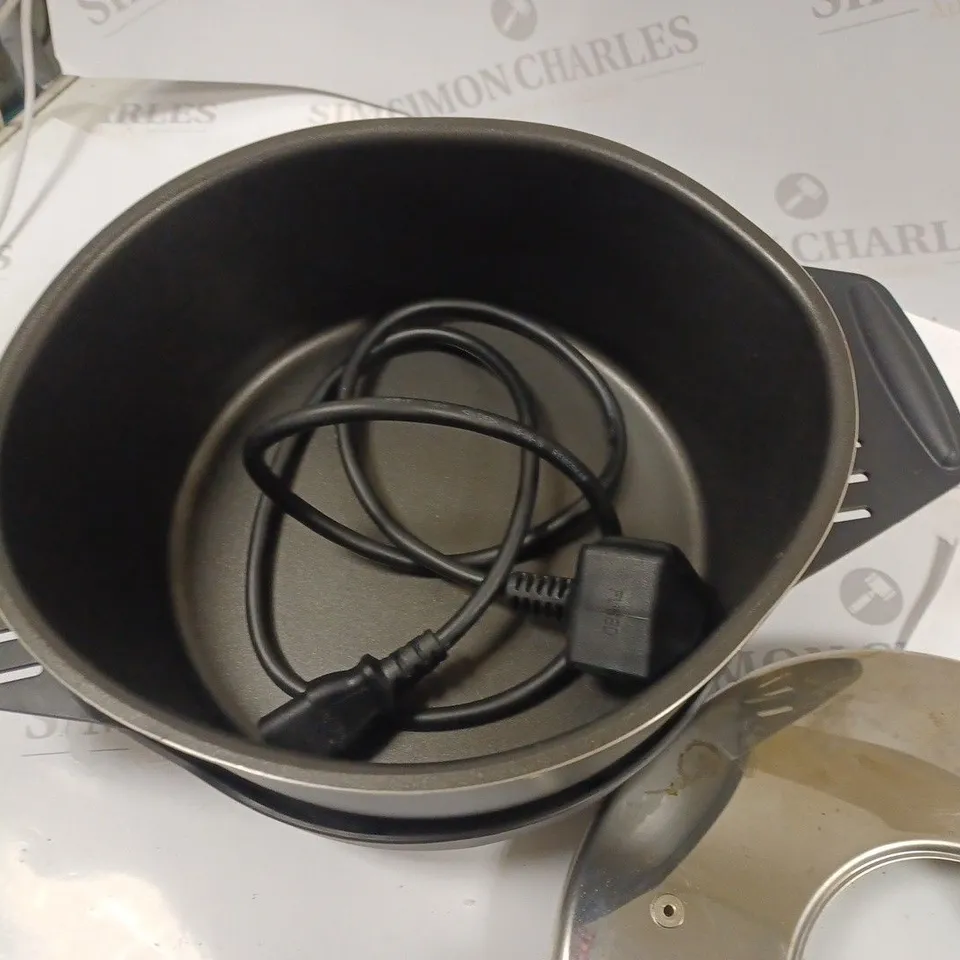 REMOSHKA PAN WITH HEATED LID
